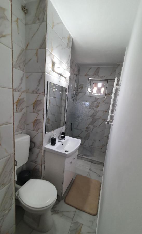 Apartament Estera Apartment Oradea Exterior photo